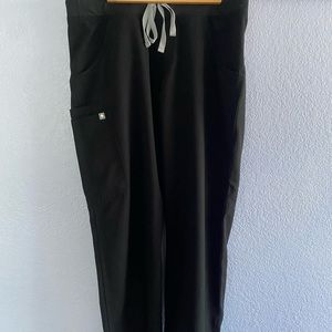 FIGS Kade Cargo scrub pants MP